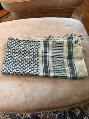 Neutral Black & Cream Patterned Scarf